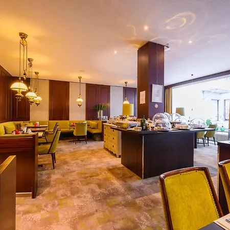 Kaspar Garni 3* Siegburg