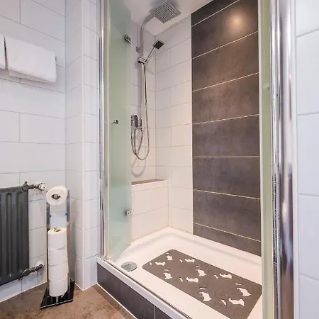 Kaspar Garni Hotel 3*