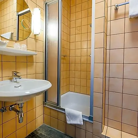 Kaspar Garni Hotel 3*